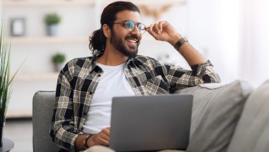 freelancer em desenvolvimento como cobrar por seus serviços
