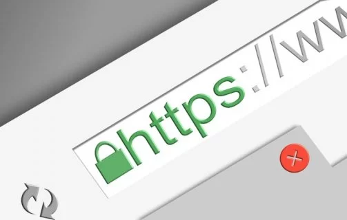 imagem mostra a URL de um site com o certificado SSL implementado.