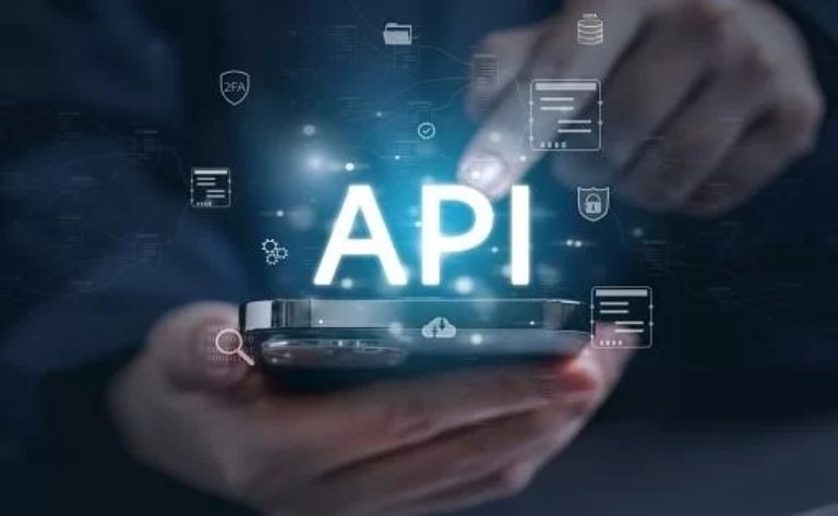 APIs têm se demonstrado essenciais no desenvolvimento de apps para dispositivos móveis e redes sociais