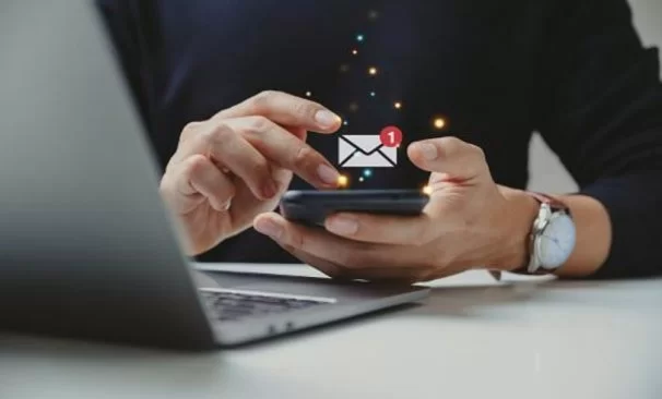 e-mail marketing é um exemplo de touchpoint