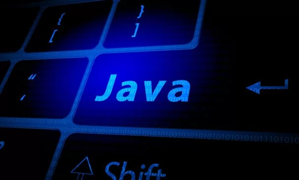 Botão de teclado em computador escrito "Java"