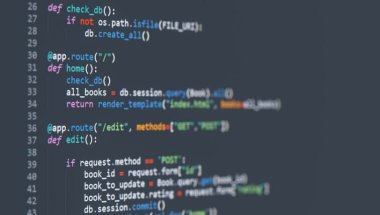 A imagem mostra um trecho de código Python, destacando a implementação de rotas em um aplicativo web utilizando o framework Flask. As funções definidas lidam com operações no banco de dados, incluindo a consulta e atualização de registros em bibliotecas Python. A sintaxe colorida do código facilita a leitura e compreensão, indicando elementos como funções, condicionais e métodos de requisição HTTP
